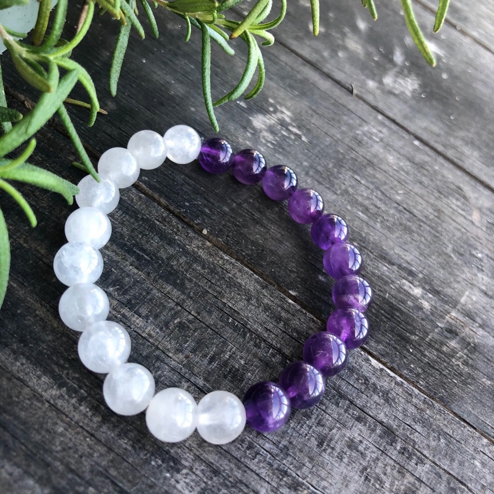 New Amethyst And White Quartz Bead Bracelet 💜🤍